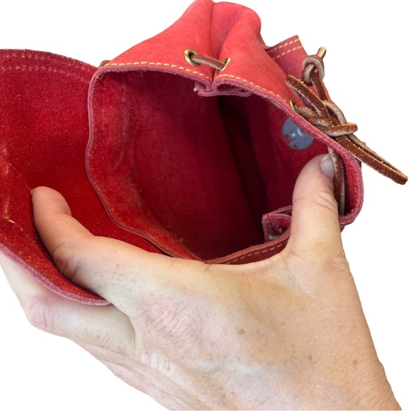 Roots small Vintage Leather Backpack - Picture 9 of 9